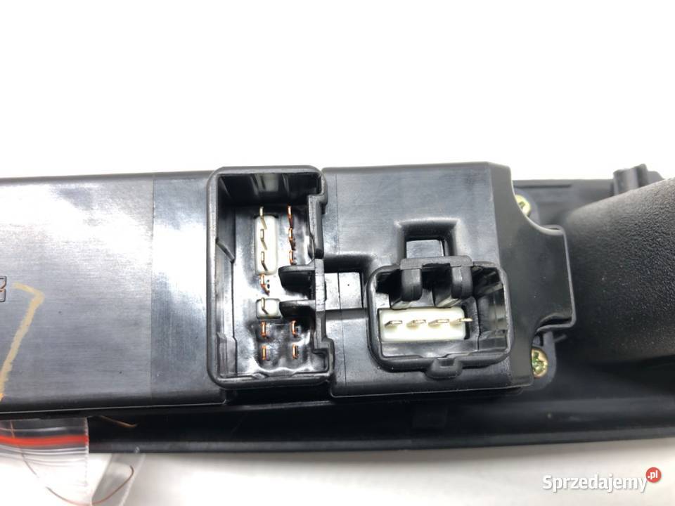 PRZEŁĄCZNIK SZYB MAZDA 6 GG 0208 Hatchback osobowe sprzedam