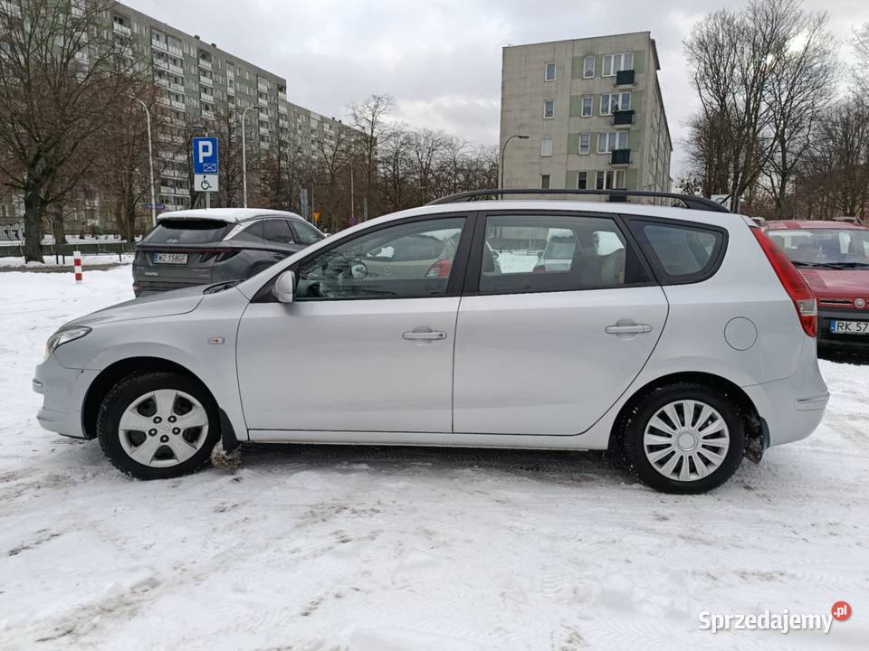 HYUNDAI I30 CW 16 2010R łańcuch polski salon bez komputer pokładowy i30 Warszawa sprzedam