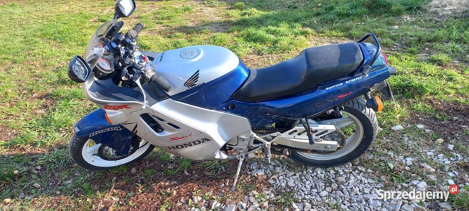 Honda cbr 600 f1 87r zestaw owiewek lampa Charsznica