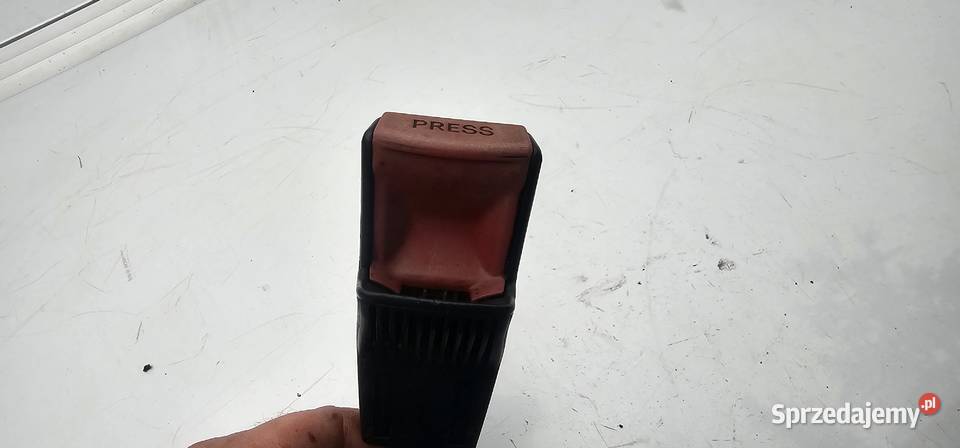 Zapinka pasa przód mercedes w202 2028607669 Rok produkcji 1993 Pozostałe Zbąszyń