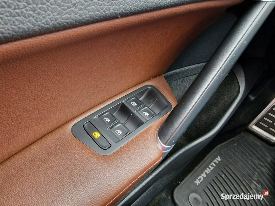 Volkswagen Golf 18 TSI 180 ALLTRACK 4Motion DSG Rok produkcji 2017 Słupsk