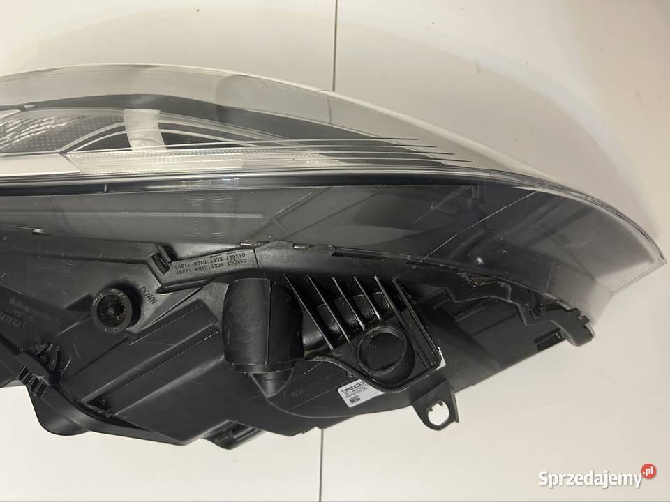 Lampa przednia lewa Xenon Volvo v40 Łaskarzew sprzedam