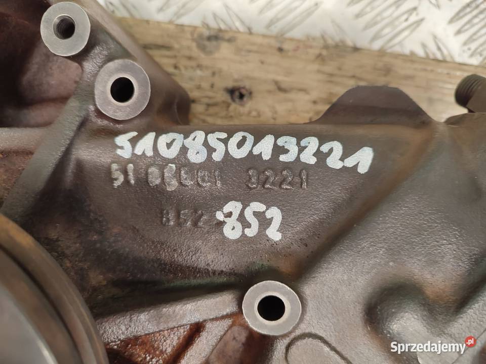 Pompa wody 510085013221 FENDT 936 VARIO Pozostałe Części maszyn i innych pojazdów Wilkowo sprzedam
