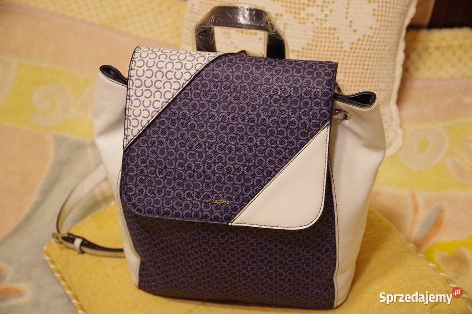 Plecaczek nowy dwukolorowy z tworzywa sprzedam