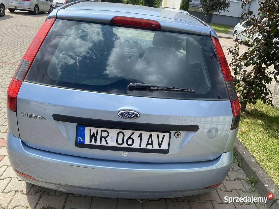 Ford Fiest MK6 2004 230 000 uszkodzony 60KM Radom