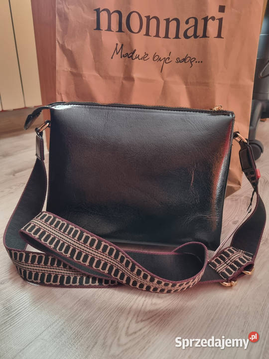 Monnari czarna torebka listonoszka pikowana z sprzedam
