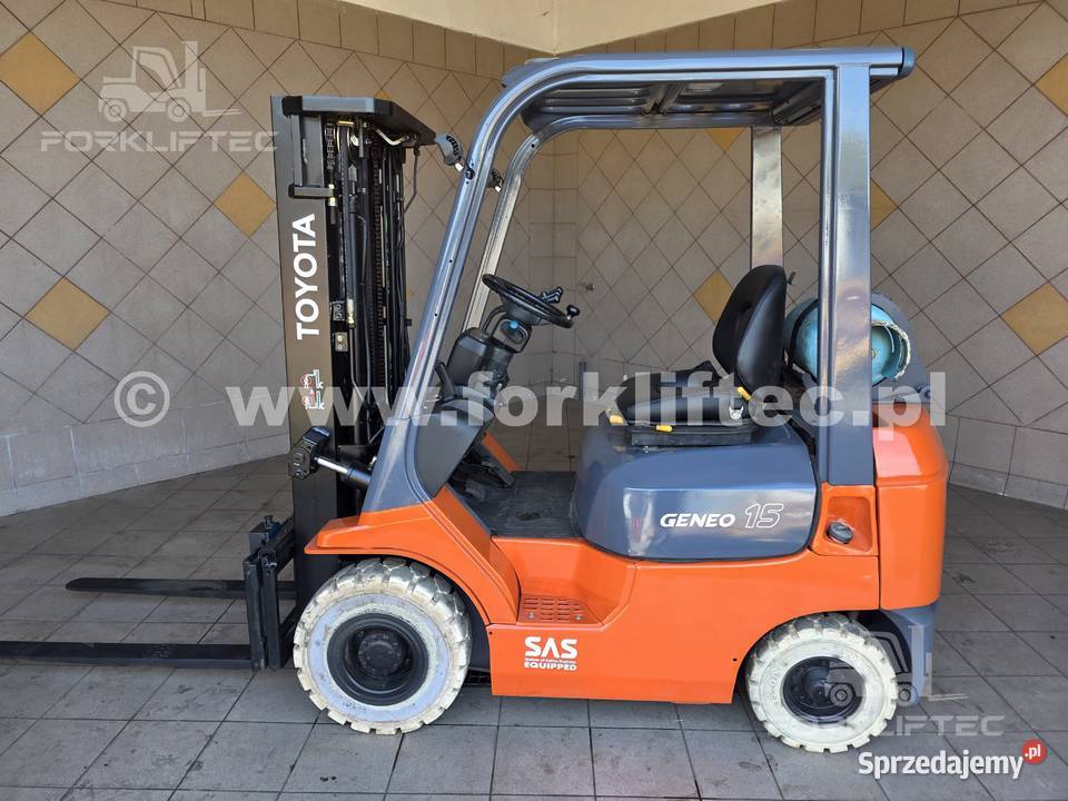 Wózek widłowy TOYOTA 7FGF15 1500 Triplex TOYOTA Toyota sprzedam