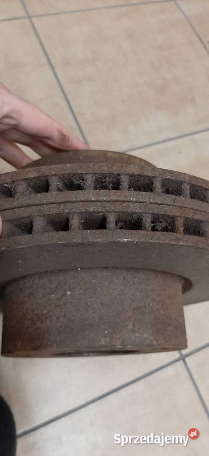 Przednie tarcze hamulcowe wentylowane do bmw e24 Części Mińsk Mazowiecki