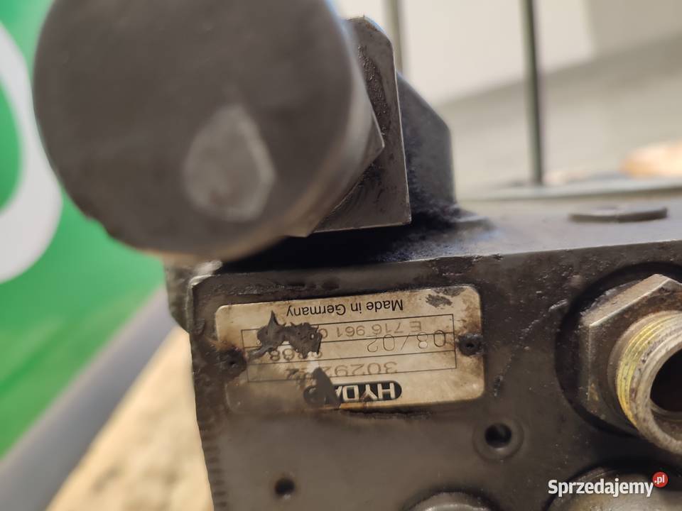 Zawór hydrauliczny FENDT 716 VARIO 03041371