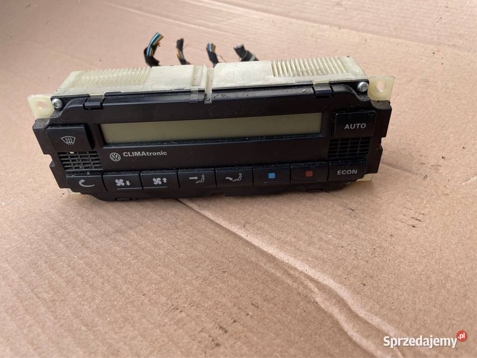Panel klimatyzacji klimatronik vw volkswagen Rok produkcji 2001 zachodniopomorskie