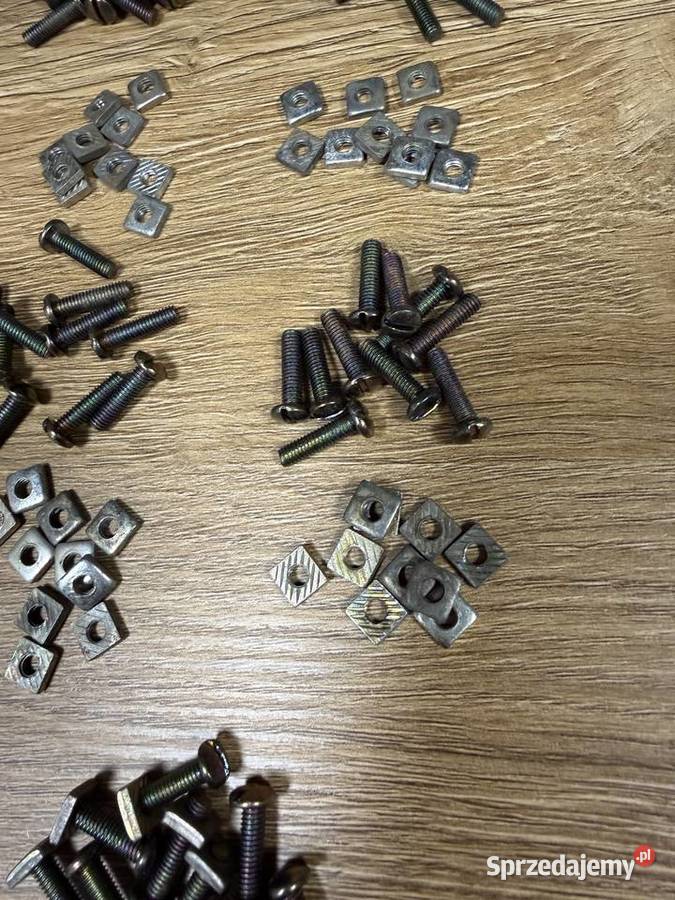 Śruby i nakrętki kwadratowe do plandeki Gaz 69M osobowe Części montażowe