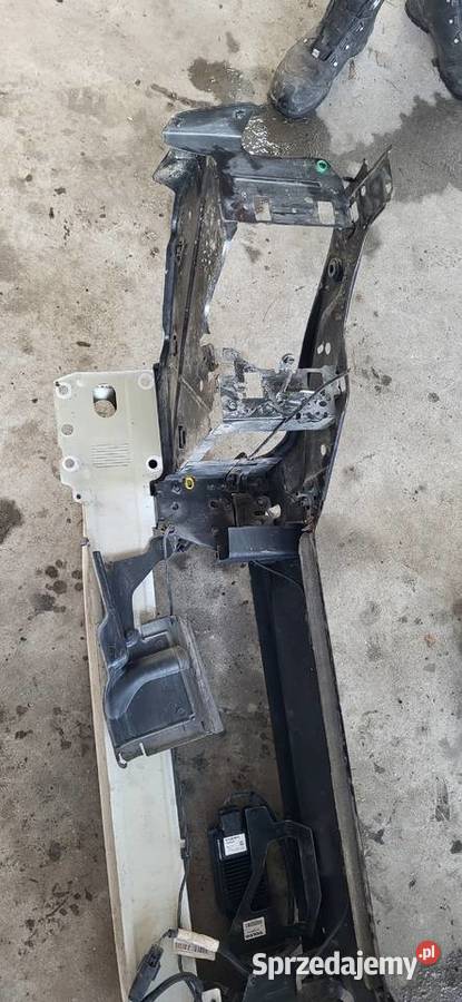 Sprzedam pas przedni z chłodnicami volvo xc70 Narol