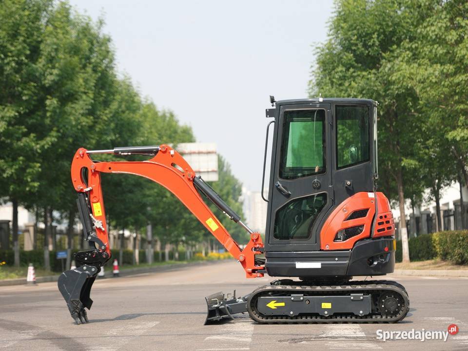 Minikoparka 26 t Mller Machinery MB 26 S silnik