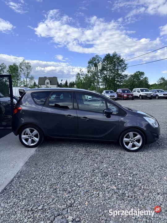 Opel Meriva 14 turbo benzyna wielofunkcyjna kierownica Tomaszów Lubelski