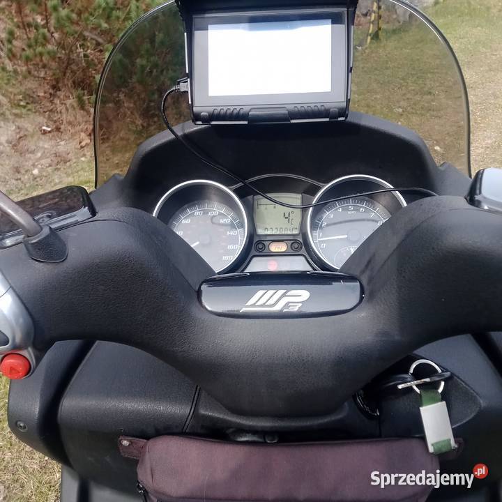Skuter piaggio mp3 400ie na katA Piaggio Sosnówka
