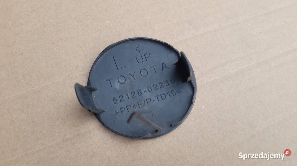 TOYOTA AURIS I 200709 ZAŚLEPKA HAKA ZDERZAK