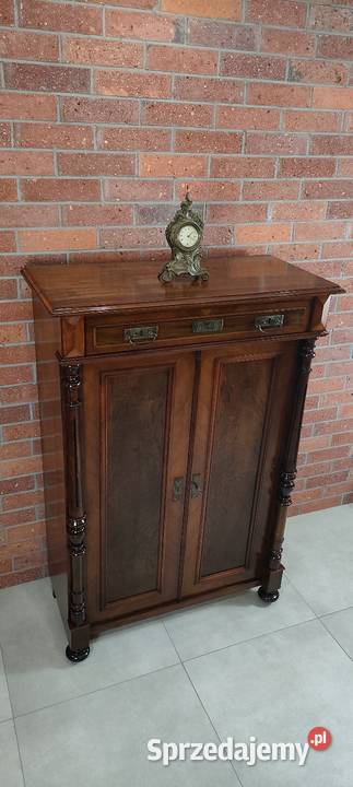 Piękna bieliźniarka eklektyczna antyk Łagów