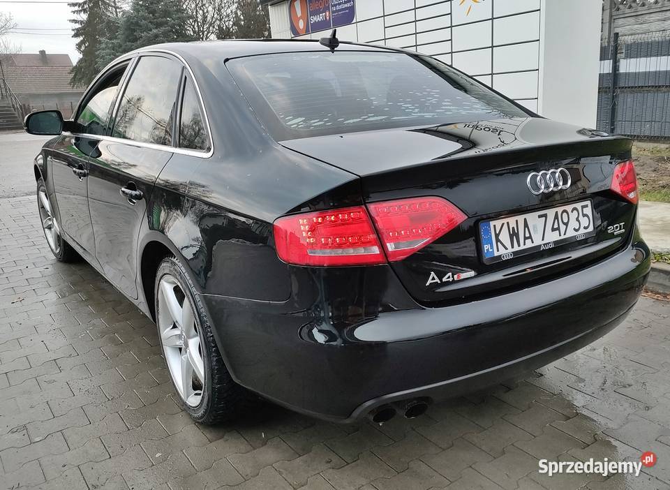 AUDI A4 QUATRRO 2011 dużym serwisie zadbana nieuszkodzony