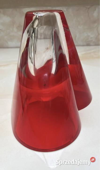 Lampka Oliwna Z czerwonego szkła W kształcie