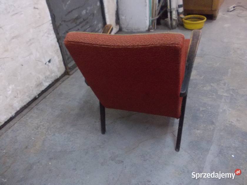 Stary fotel pro Czechosłowackiej vintage