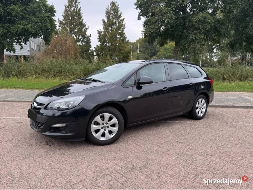 Opel Astra Sports Tourer sprzedam