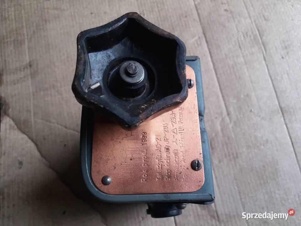 Włącznik przełącznik prądu prl Lisew