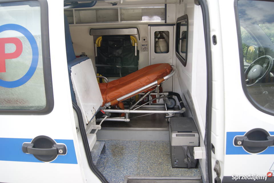 ambulans karetka fiat doblo 2006r nosze