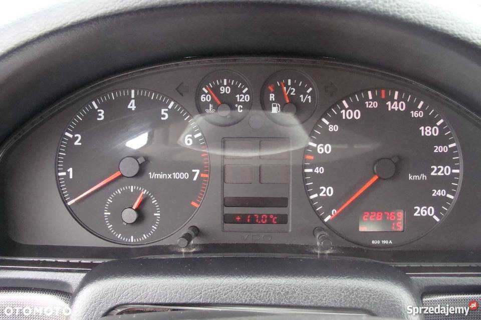 Audi A4 II właściciela Piękny Sedan Świeżo z Dragacz sprzedam