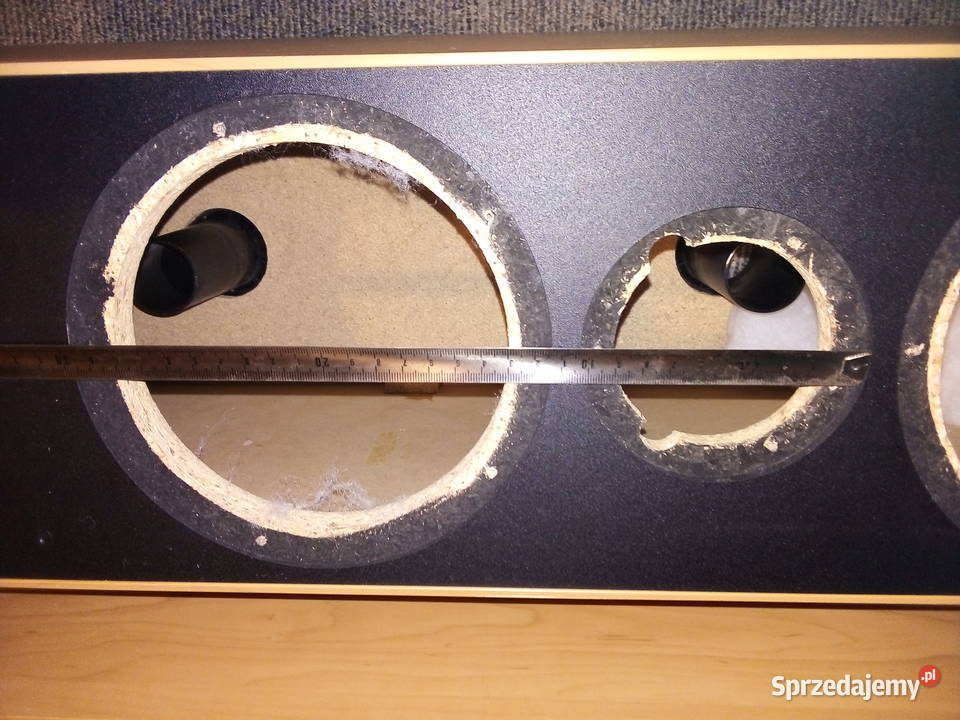 kolumny skrzynki glosnikowe