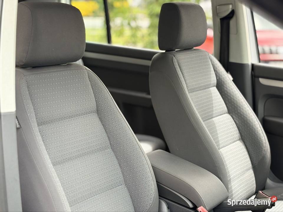 Volkswagen Touran 2005 16 Benzyna Manual 6 Warszawa