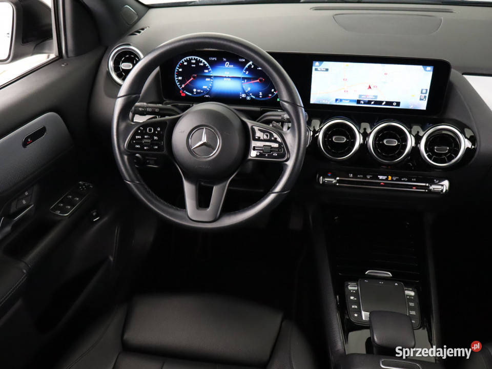 Mercedes GLA GLA 180 wielofunkcyjna kierownica Bielany Wrocławskie