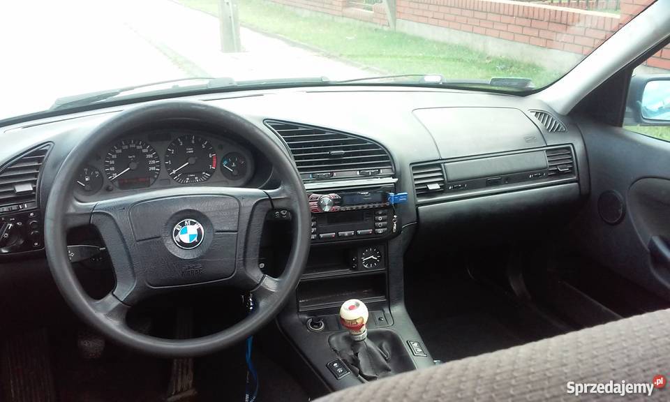 e36 czarny sedan gaz sekf 97r 115KM Białystok