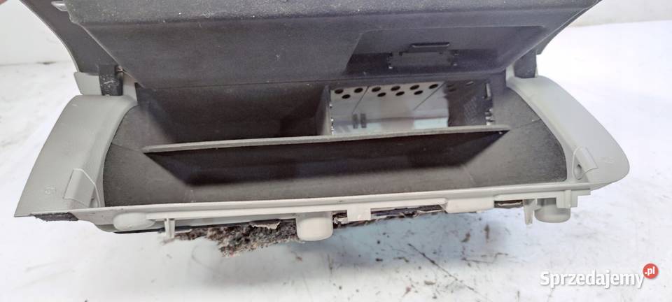 SCHOWEK PASAŻERA AUDI A6 C6 4F1857035AH EC3 Przystajń