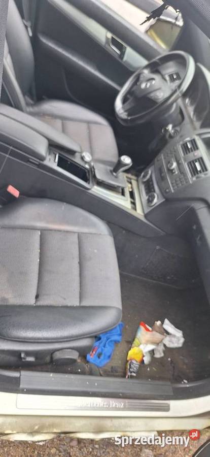 Mercedes w204 części Sedan / Limuzyna Wałbrzych