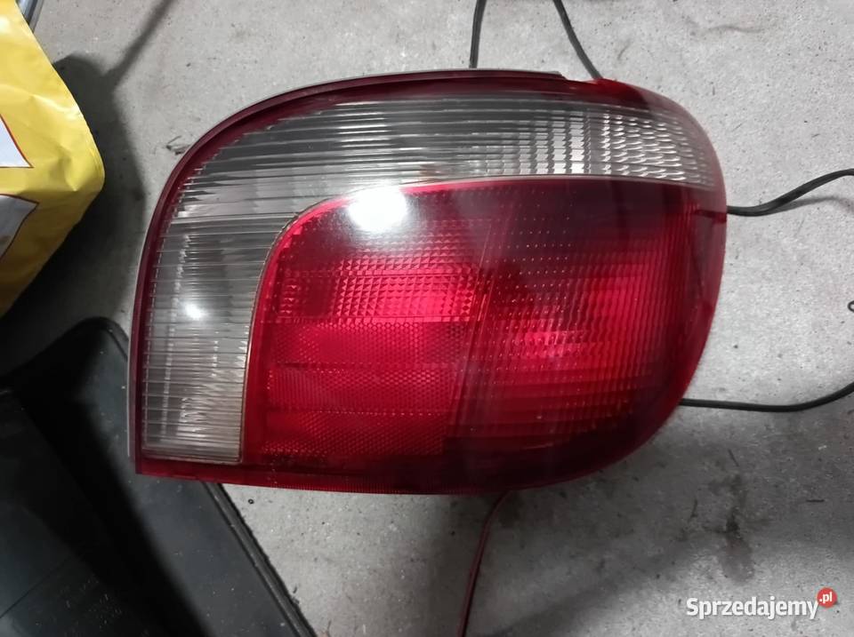 Toyota Yaris I lampa prawa tył wysyłka osobowe Warszawa
