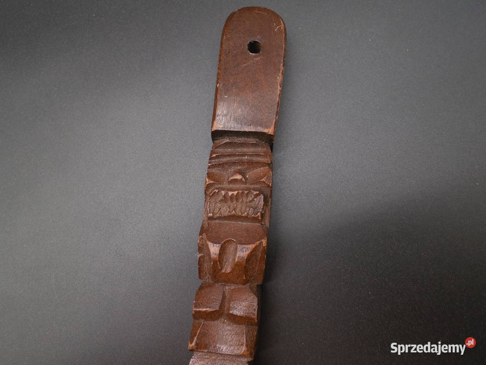 Stara drewniana łyżka do zawieszenia