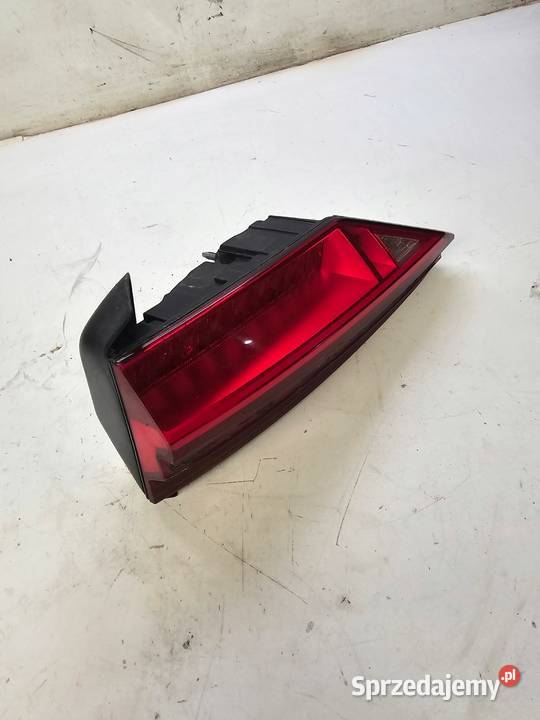 LAMPA PRAWY TYŁ W KLAPĘ AUDI A6 C8 4K5945076 Przystajń