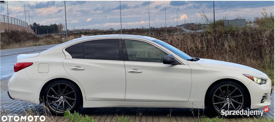Infiniti Q50 hybryda reflektory ksenonowe Jesówka