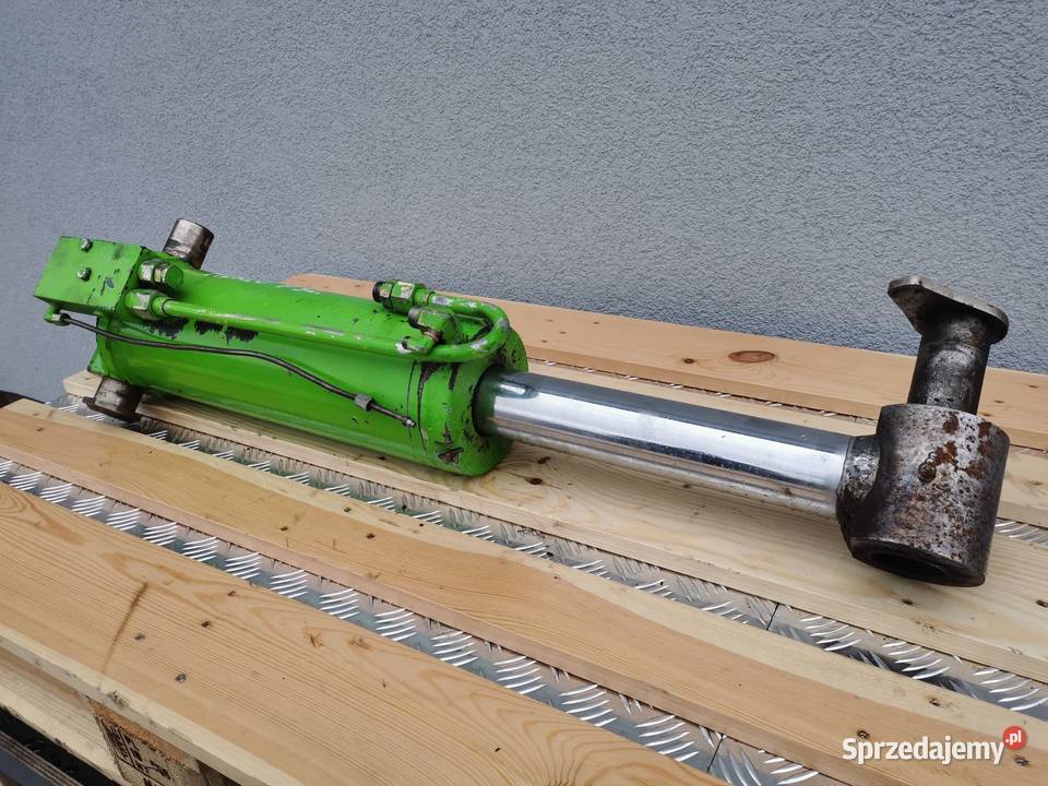 Cylinder hydrauliczny poziomowania Merlo P łyżki