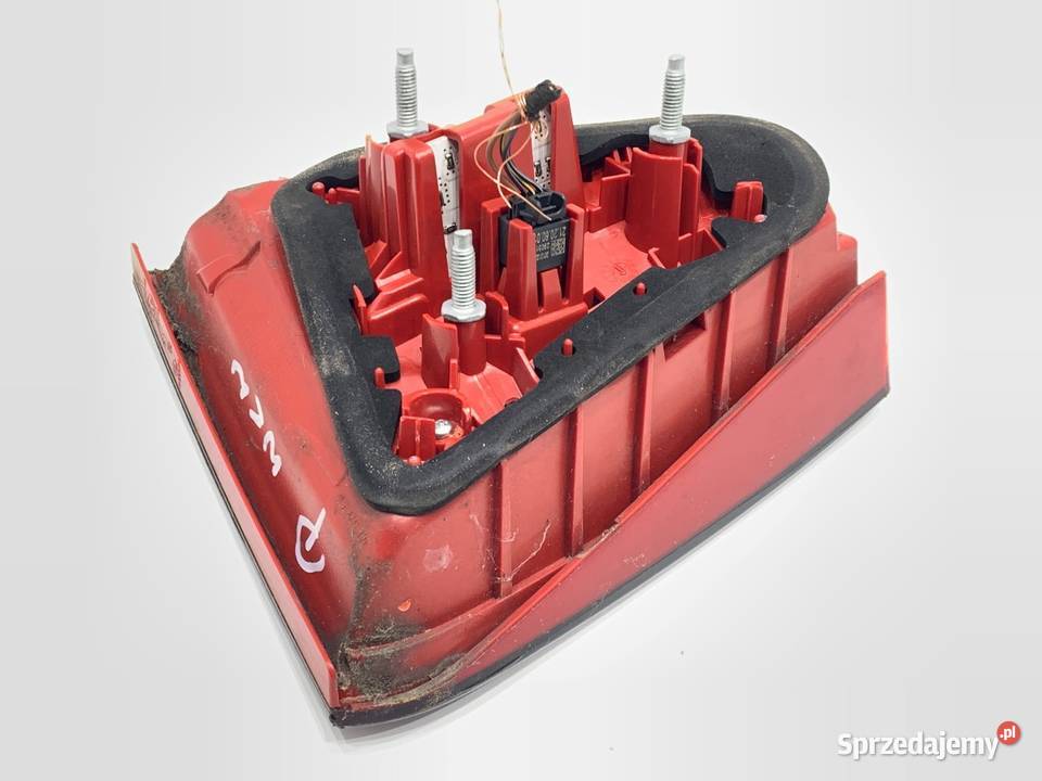 LAMPA TYŁ PRAWA WEWNĘTRZNA AUDI A5 8T 8T0945094C