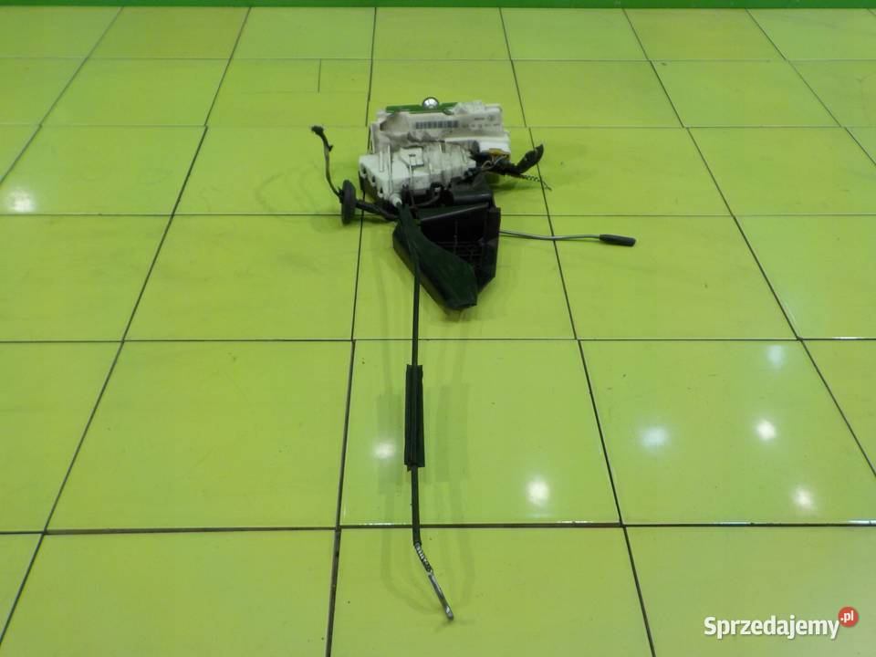 MERCEDES B W245 LIFT 15 B 10r HB 5D zamek drzwi osobowe Suków