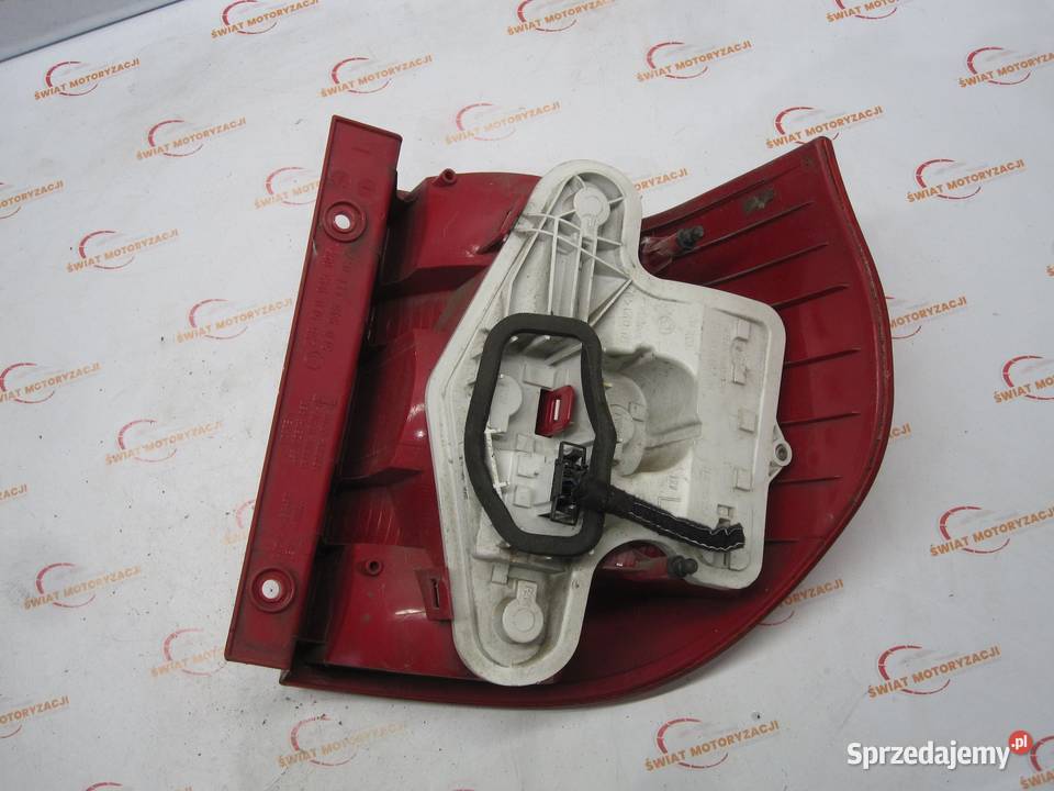 SKODA YETI 12r lampa lewa tył 5L0945095