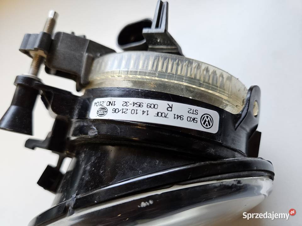 VW GOLF VI 6 HALOGEN PRAWY ZDERZAKA PRZÓD