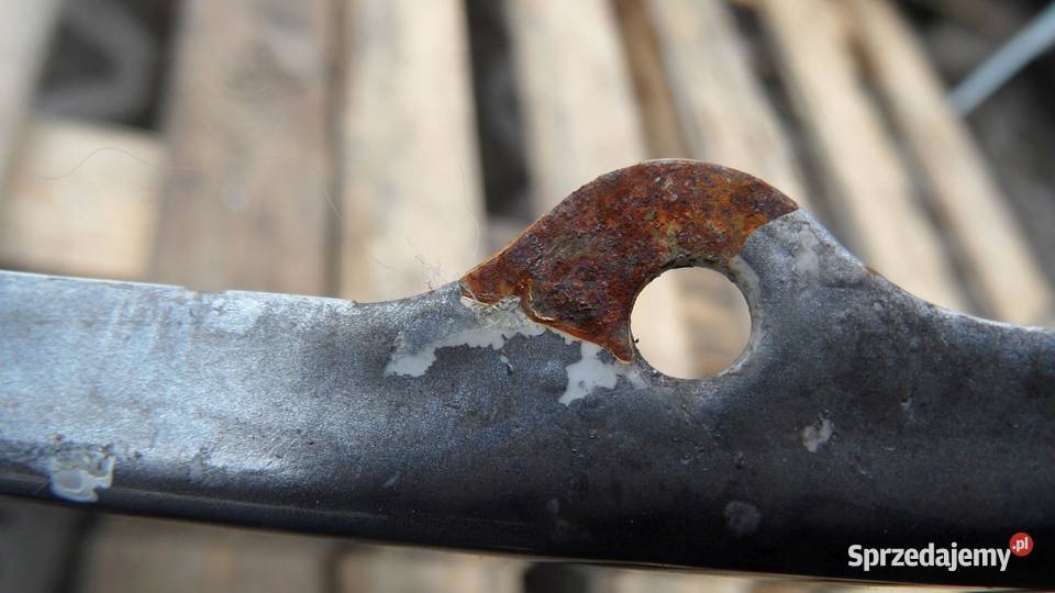 BMW E82 11r błotnik lewy przód