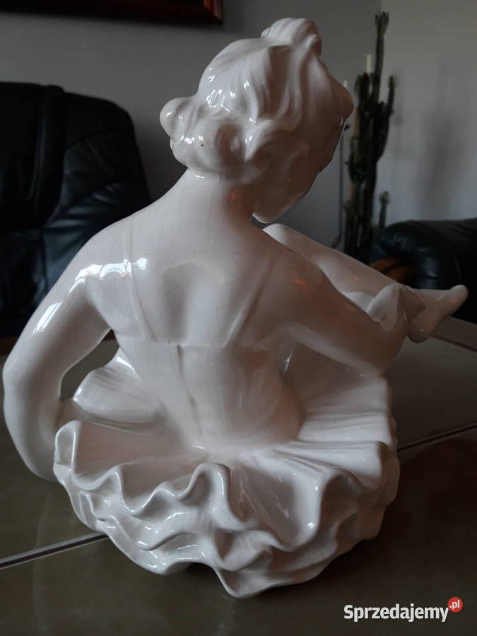 Duża figura baletnicy Jihokera Bechyn Porcelana i szkło Janów Lubelski