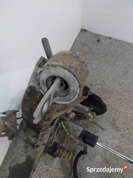 BELKA ZAWIESZENIA TYŁ T9 Peugeot 308 II 2014