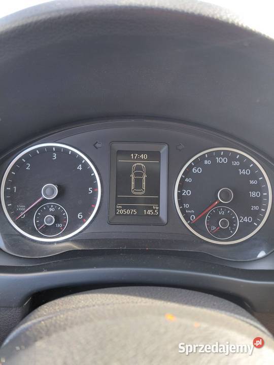 VW TIGUAN 20 TDI 4X4 140 składany hak metalowa Wieluń
