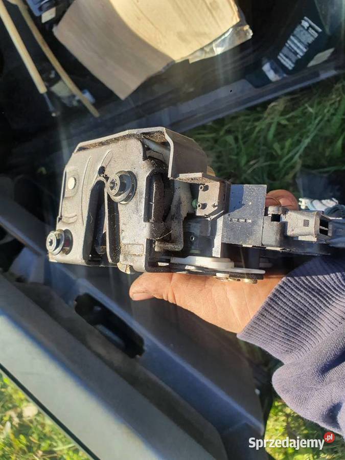 Zamek drzwi tylnych prawych prawy tył Volvo s70 Kraków sprzedam