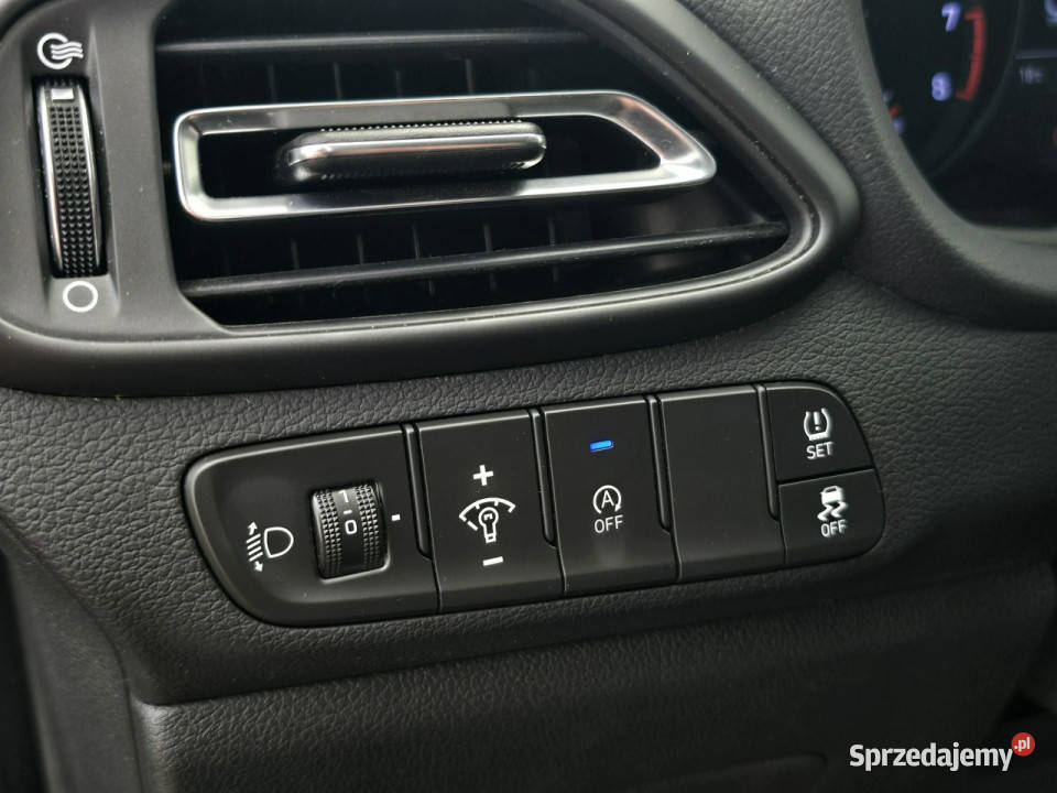 Hyundai i30 Fastback 15 TGDi 7DCT 48V 160 Salon elektryczne lusterka i30 Włocławek