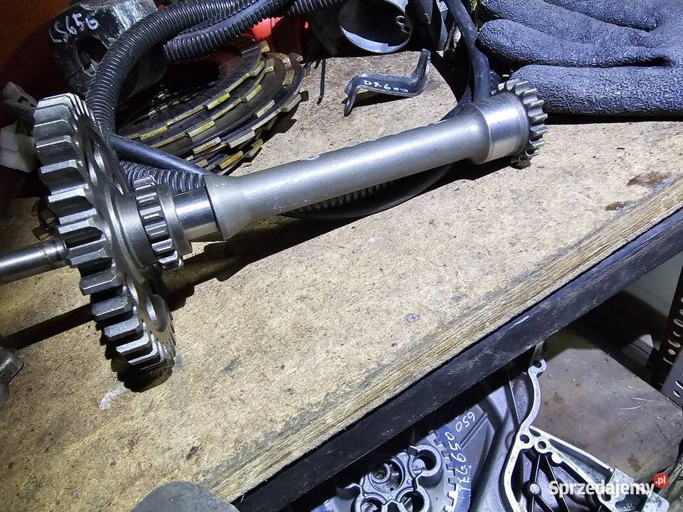 Suzuki TL 1000 wałek pompy wody balansu tl1000 Pozostałe